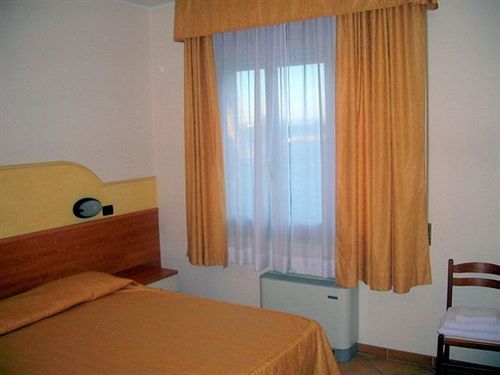 Hotel Fontana Rubiera Eksteriør bilde
