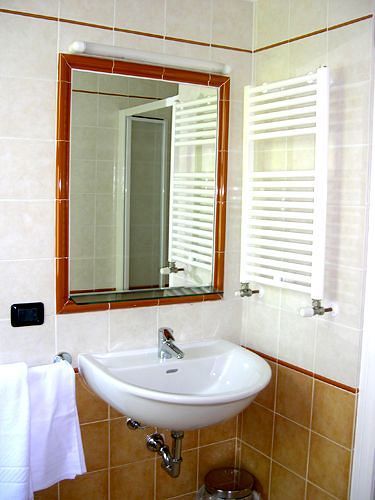 Hotel Fontana Rubiera Eksteriør bilde